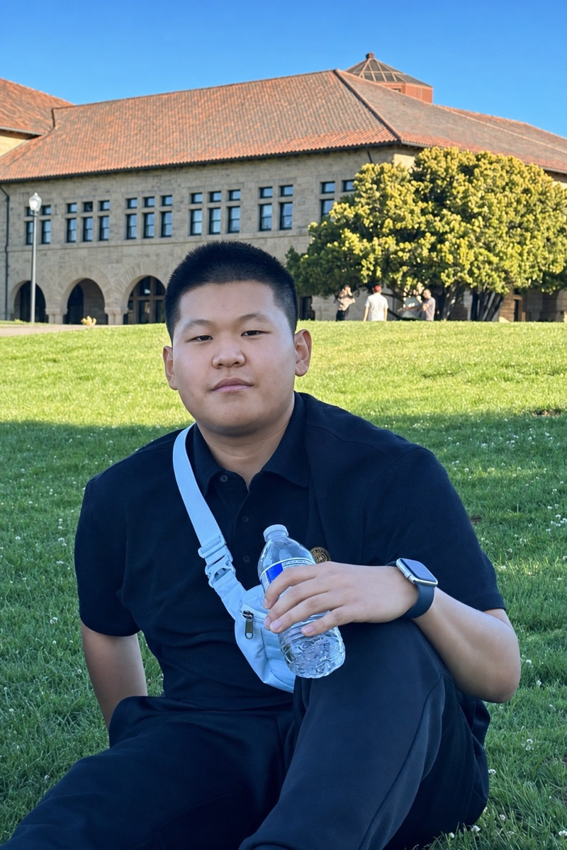 Portrait of Yi Zhao at Stanford University